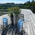 Secluded With A View And Ball Court Holiday home *