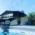Secluded With A View And Ball Court Holiday home *
