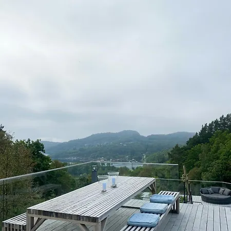 別荘 Secluded With A View And Ball Court ファールスン