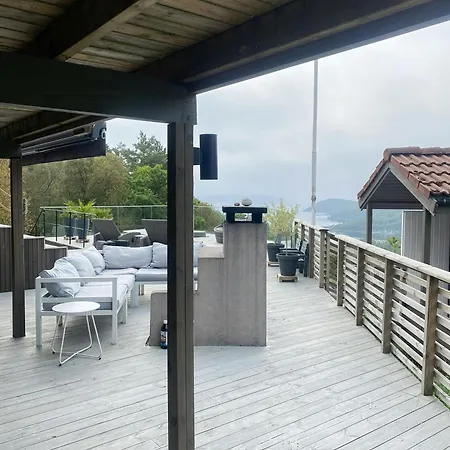 Nyaraló Secluded With A View And Ball Court