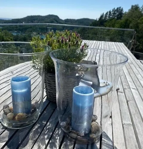 Secluded With A View And Ball Court Semesterbostad *