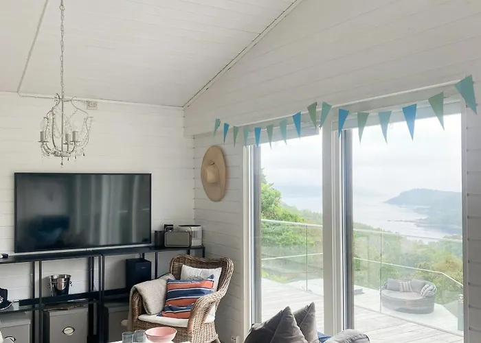Secluded With A View And Ball Court Semesterbostad *