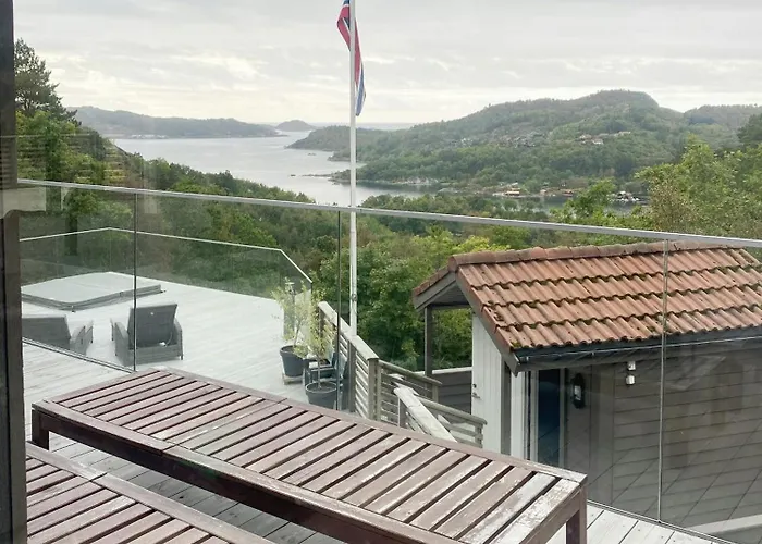 Secluded With A View And Ball Court * Farsund